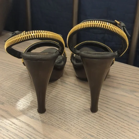 Burberry Zipper Heels Size 40 - Picture 4 of 5